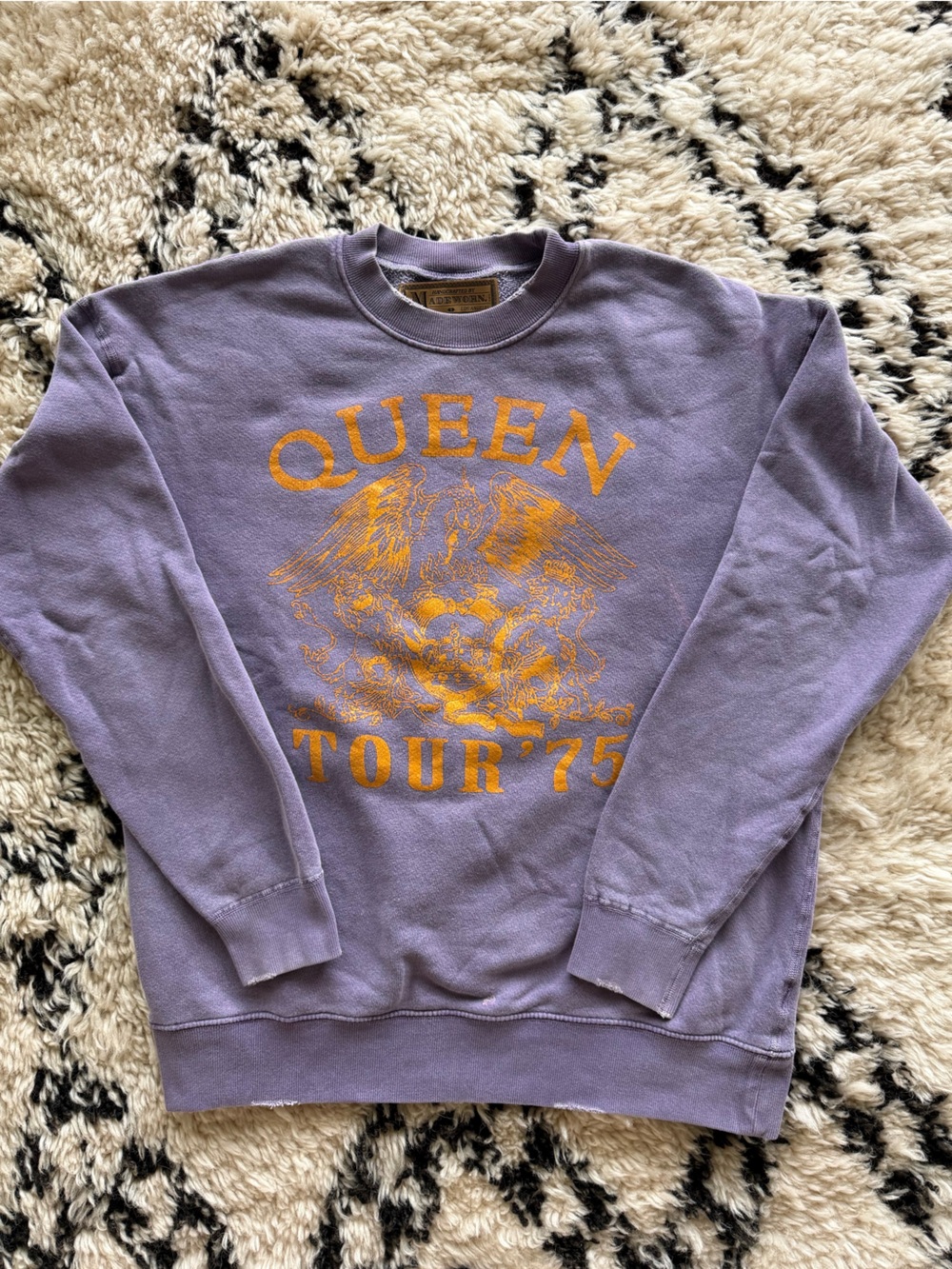 MadeWorn Vintage inspired Queen 1975 Tour Sweatshirt. Size XS